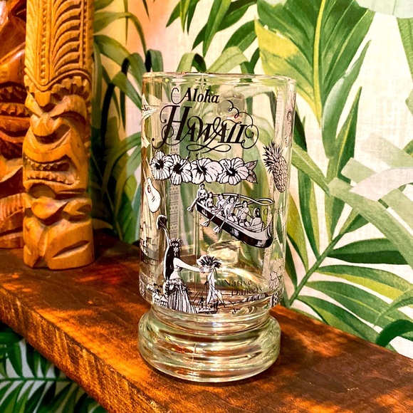 Vintage Hawaii Souvenir Glass  Mug - Picture 1 of 4
